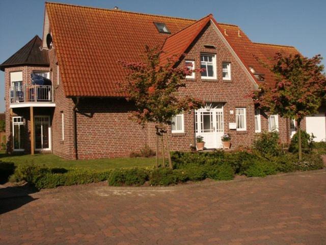 Ferienwohnungen Peters Neuharlingersiel Exteriör bild