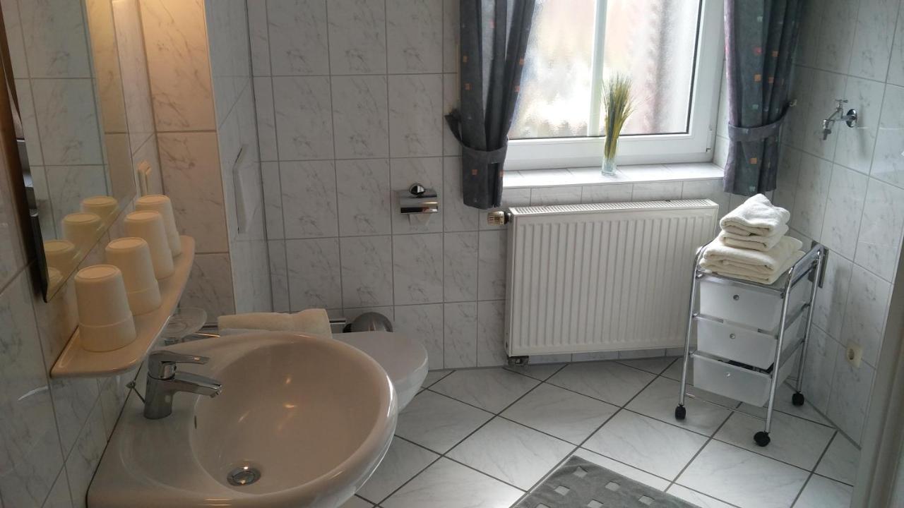 Ferienwohnungen Peters Neuharlingersiel Exteriör bild